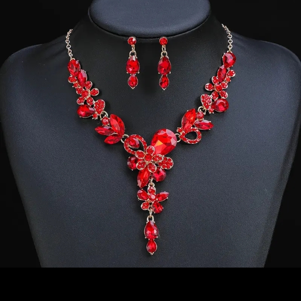 Elegant Red Floral Necklace and Earring Set